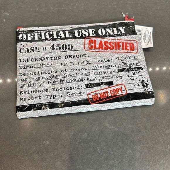 Cosmetic/Makeup Bag-NWT - Picture 2 of 4